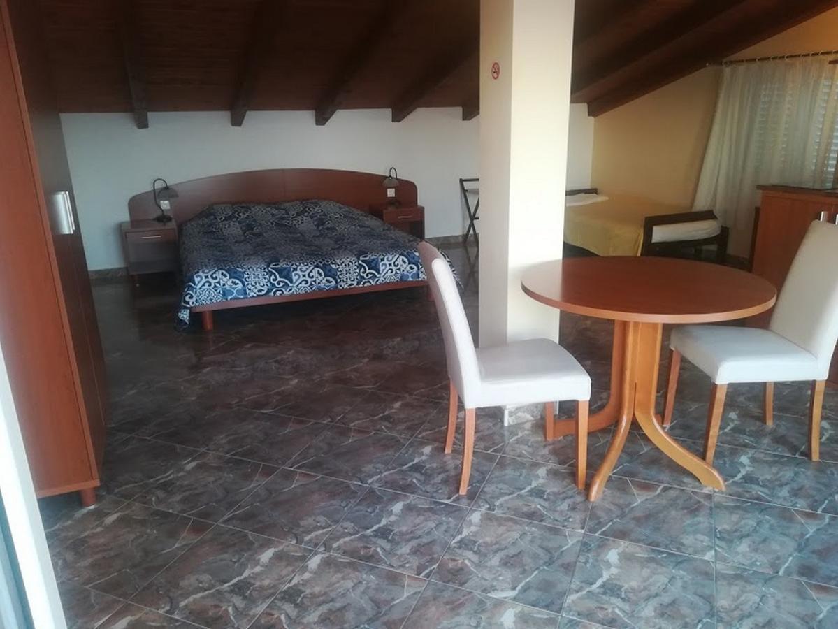 Apartments Barisic Hrvatskih Zrtava 404 Seget Vranjica Trogir Ngoại thất bức ảnh