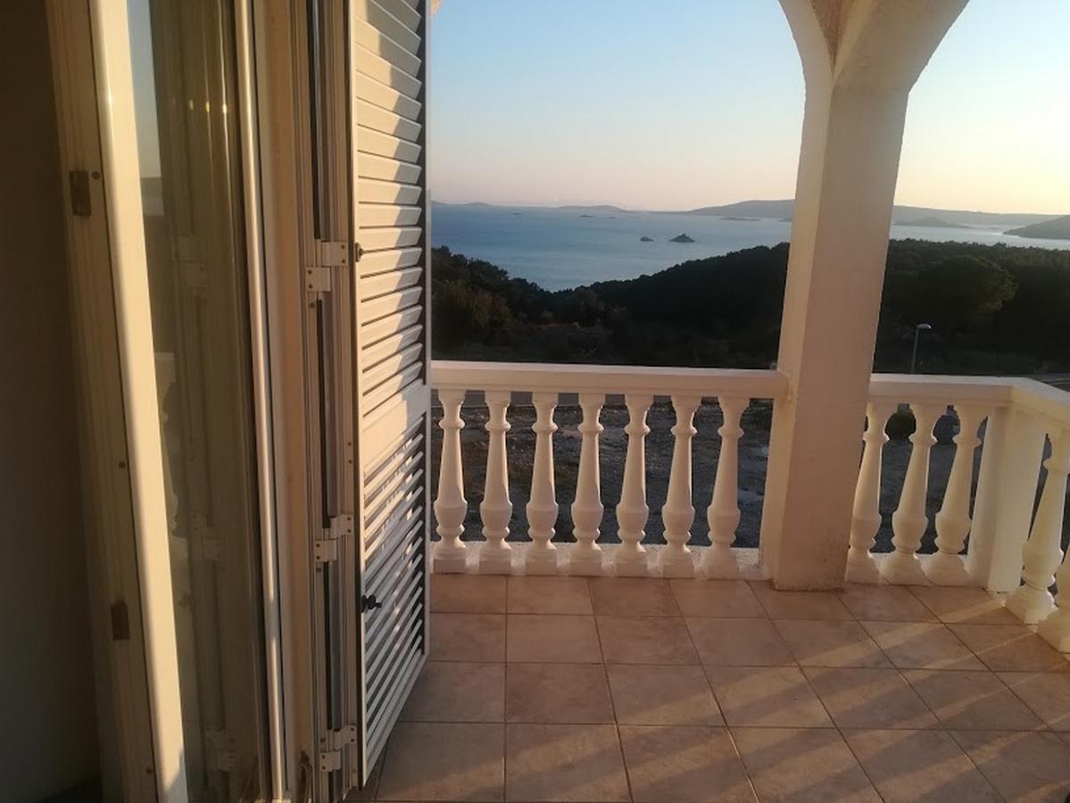 Apartments Barisic Hrvatskih Zrtava 404 Seget Vranjica Trogir Ngoại thất bức ảnh