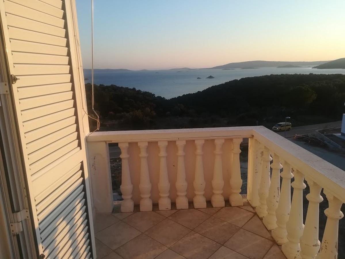 Apartments Barisic Hrvatskih Zrtava 404 Seget Vranjica Trogir Ngoại thất bức ảnh