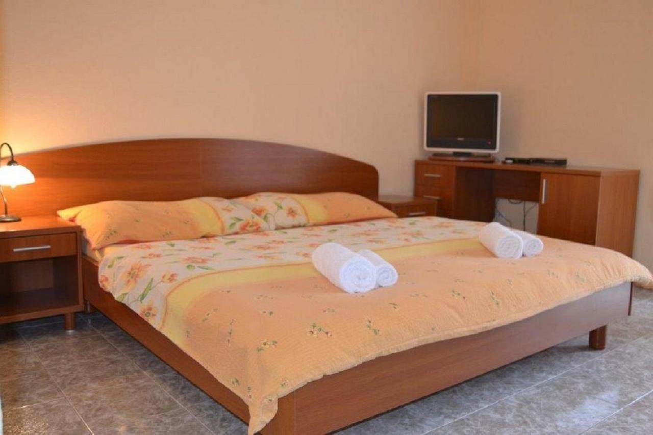 Apartments Barisic Hrvatskih Zrtava 404 Seget Vranjica Trogir Ngoại thất bức ảnh