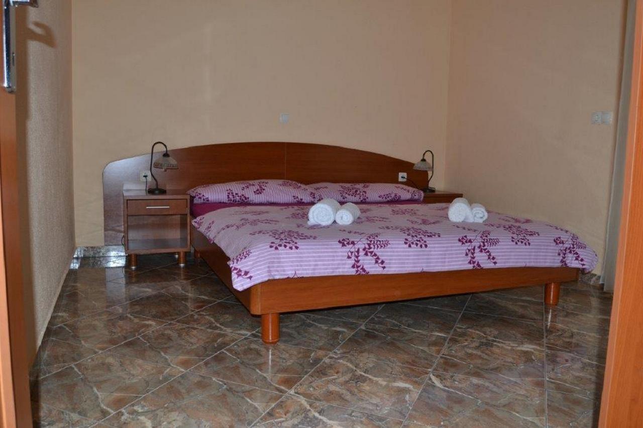Apartments Barisic Hrvatskih Zrtava 404 Seget Vranjica Trogir Ngoại thất bức ảnh