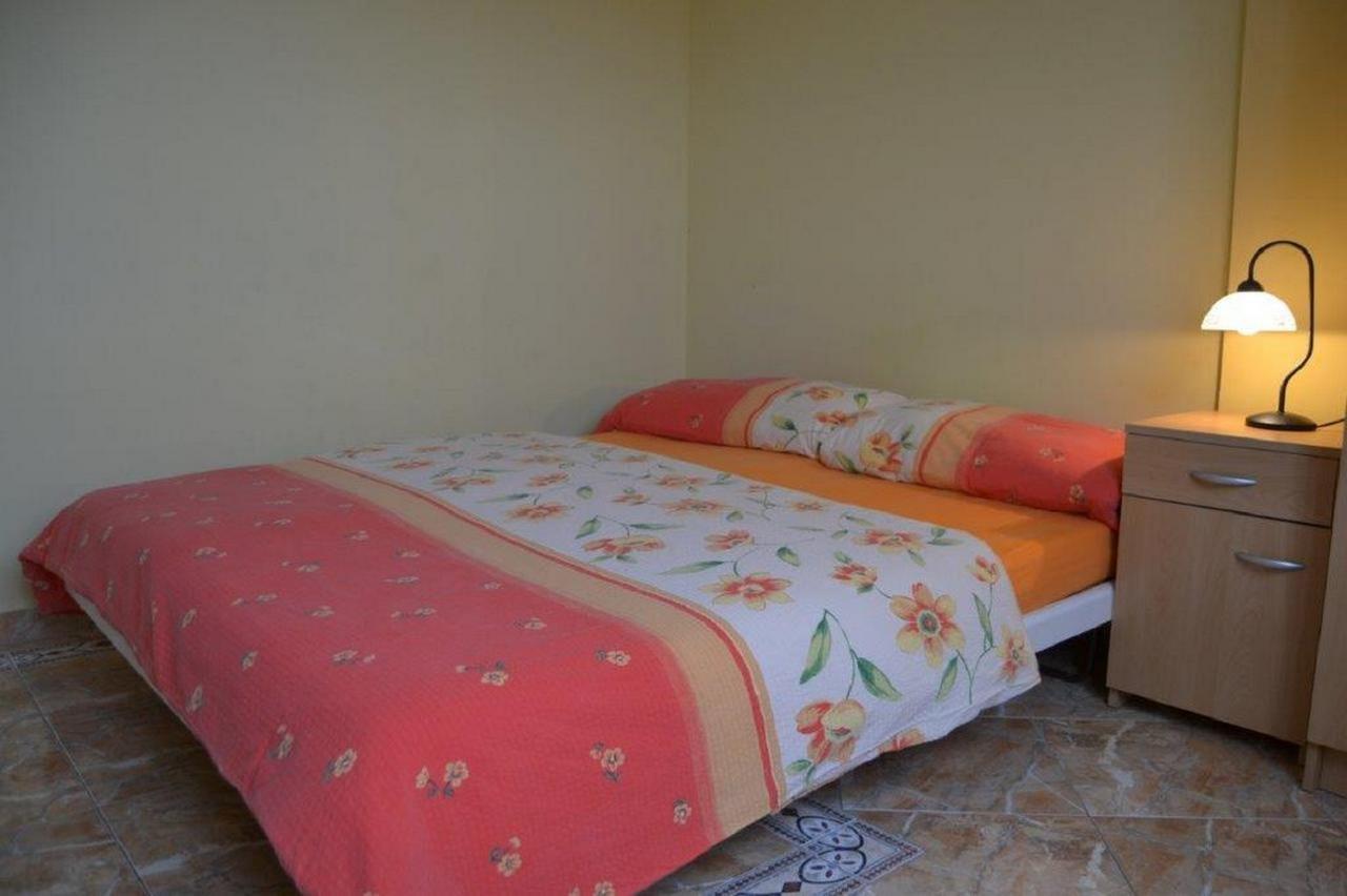 Apartments Barisic Hrvatskih Zrtava 404 Seget Vranjica Trogir Ngoại thất bức ảnh
